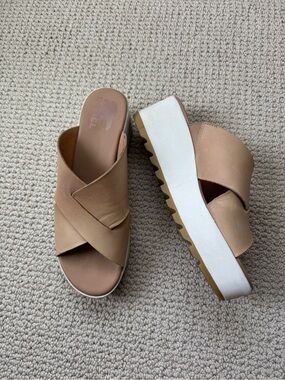 Sorel Cameron Flatform Mules Size 9